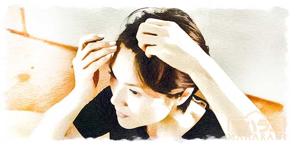 髪の生え際に、オイルを塗ります